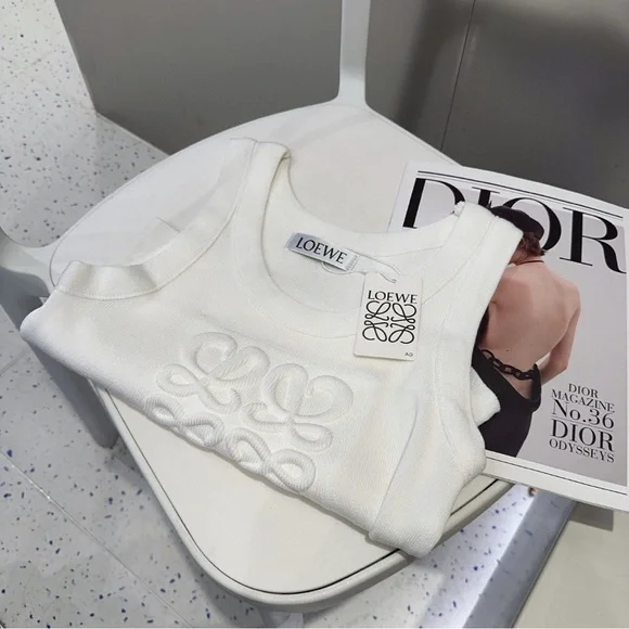 Loewe Ladies' Summer Vest - Picture 3 of 4